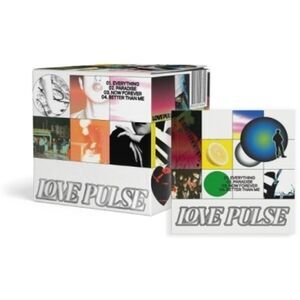 Treasure - Love Pulse - Teume Version - incl. 168pg Photobook, 10 Square